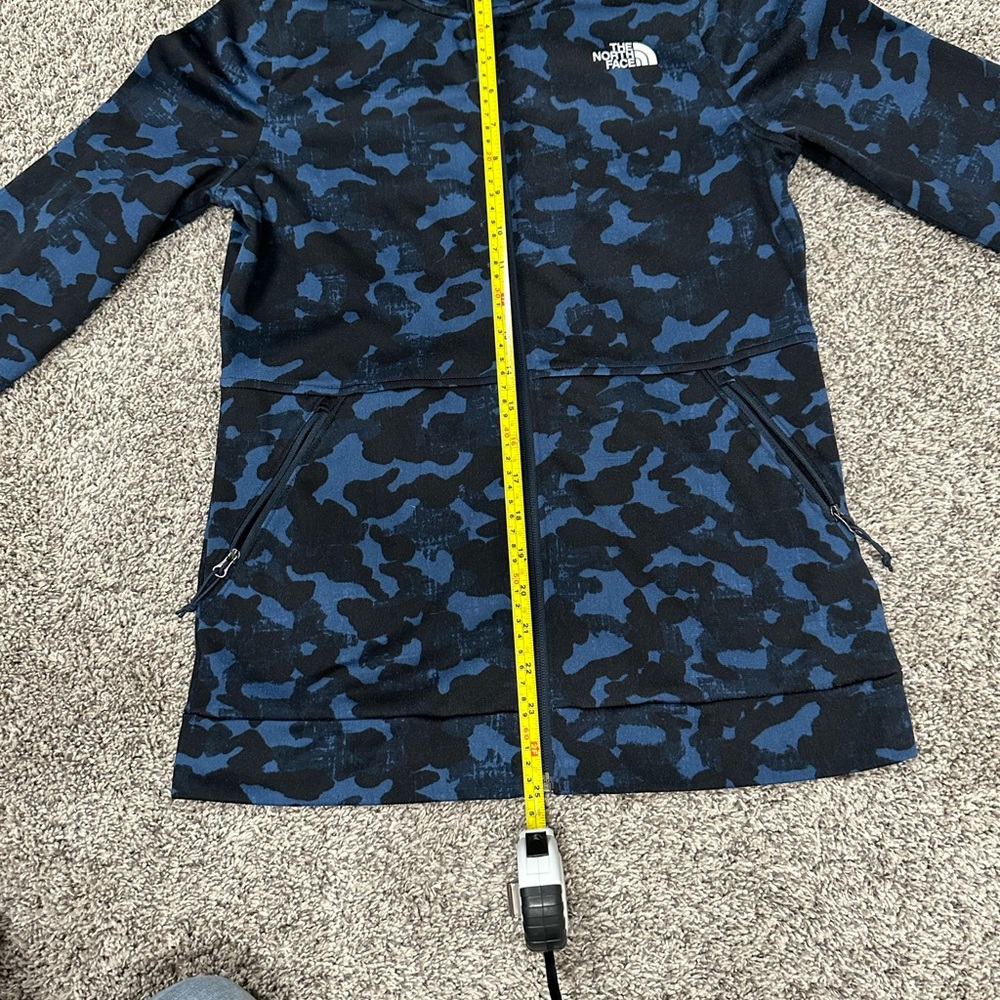 The North Face Zip Front Jacket CAMO - Picture 11 of 11